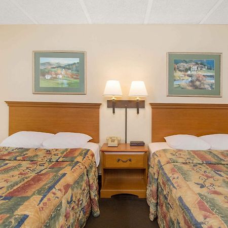 Garden Inn Fredricksburg South Fredericksburg Exterior foto