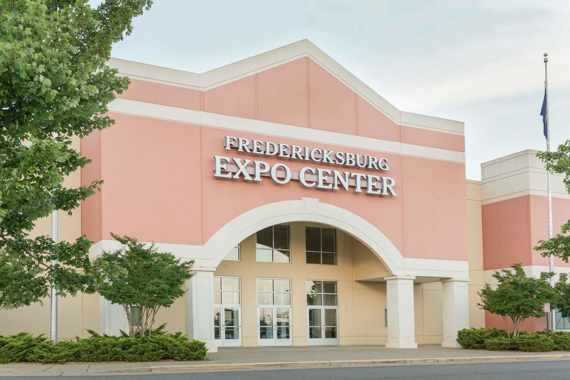 Garden Inn Fredricksburg South Fredericksburg Exterior foto